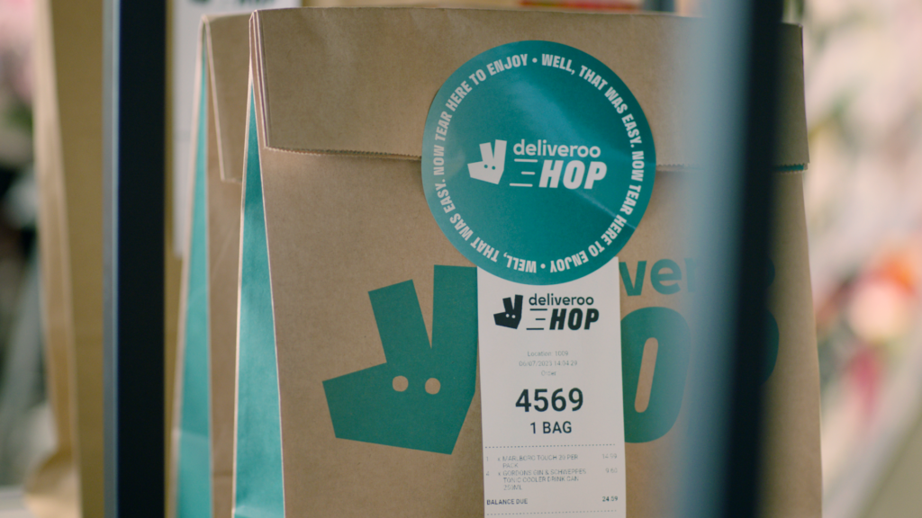 Image showing a ready to be delivered Deliveroo Hop bag.